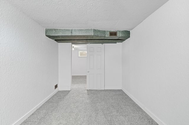 2501 20th Avenue, Rock Island, IL 61201