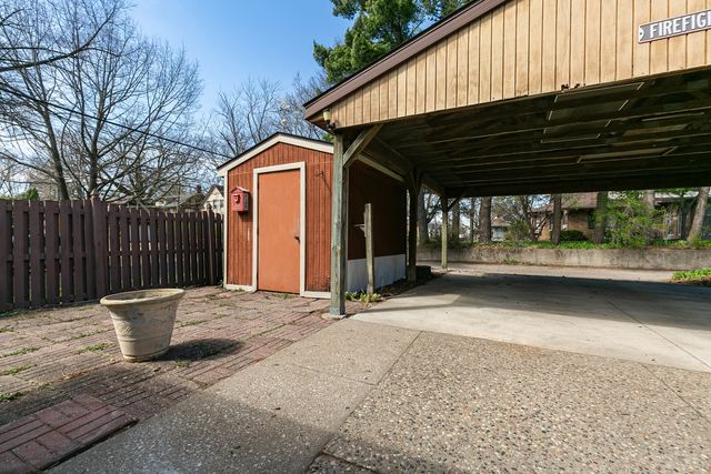 2501 20th Avenue, Rock Island, IL 61201