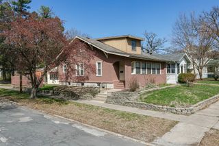 2501 20th Avenue, Rock Island, IL 61201