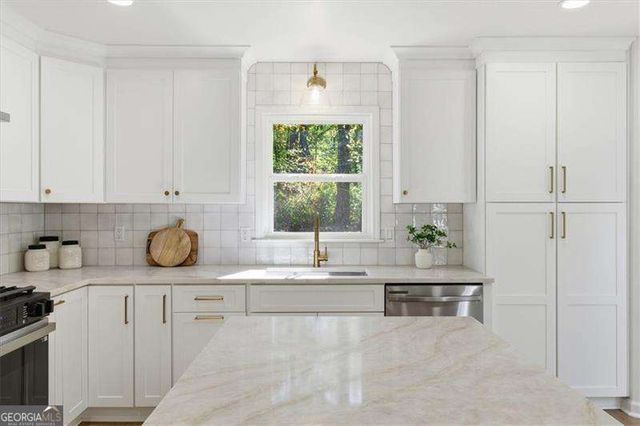 3375 Spinnaker Way, Acworth, GA 30102