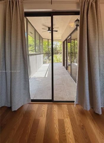 511 Ives Dairy Rd 301-6, Miami, FL 33179