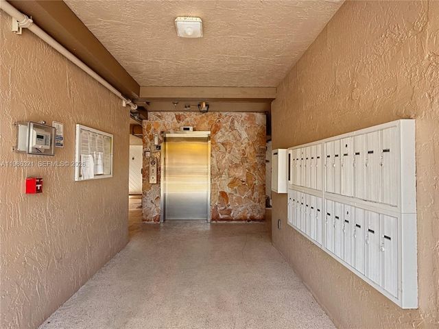 511 Ives Dairy Rd 301-6, Miami, FL 33179