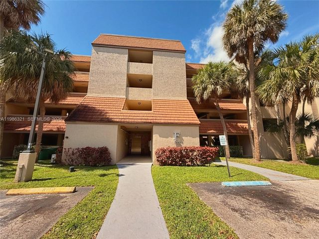 511 Ives Dairy Rd 301-6, Miami, FL 33179