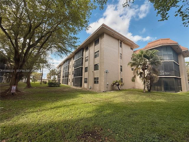 511 Ives Dairy Rd 301-6, Miami, FL 33179