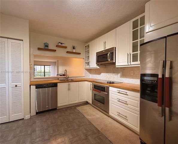 511 Ives Dairy Rd 301-6, Miami, FL 33179