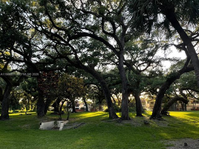 511 Ives Dairy Rd 301-6, Miami, FL 33179