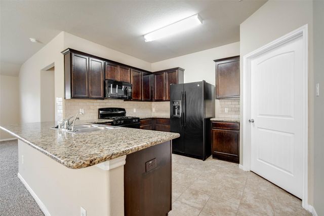 9210 Rustling Manor Lane, Richmond, TX 77407
