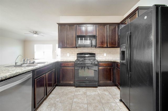 9210 Rustling Manor Lane, Richmond, TX 77407