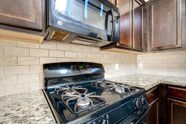 9210 Rustling Manor Lane, Richmond, TX 77407