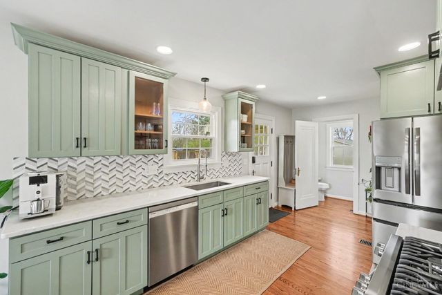 282 W Kemper Road, Springdale, OH 45246