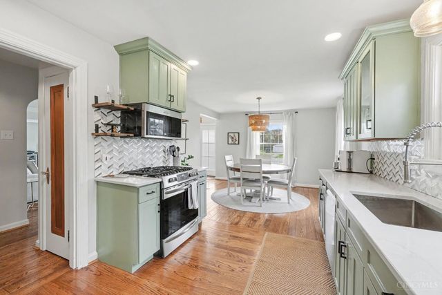 282 W Kemper Road, Springdale, OH 45246