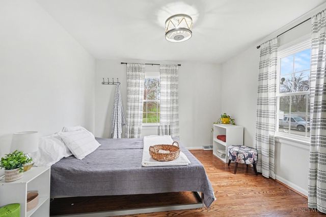 282 W Kemper Road, Springdale, OH 45246