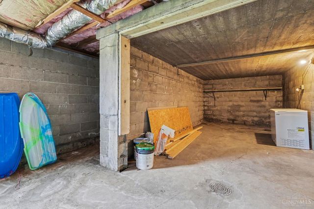 282 W Kemper Road, Springdale, OH 45246