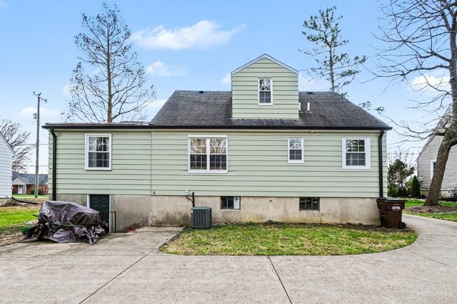 282 W Kemper Road, Springdale, OH 45246