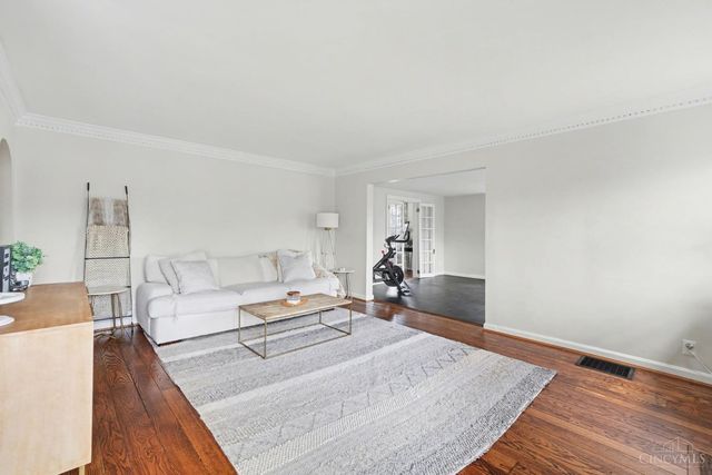 282 W Kemper Road, Springdale, OH 45246