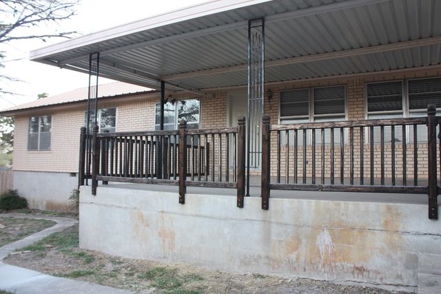 1316 Carol Ann Dr, Kerrville, TX 78028