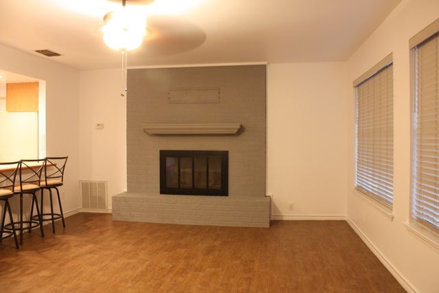 1316 Carol Ann Dr, Kerrville, TX 78028