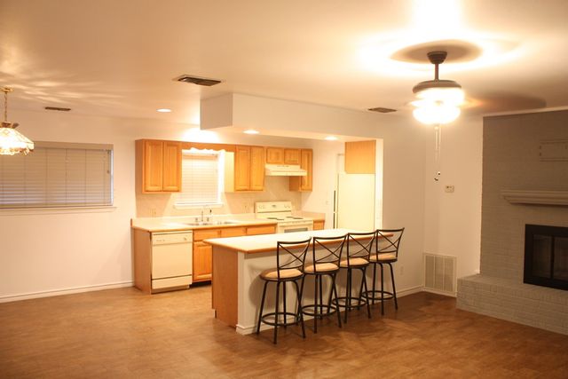 1316 Carol Ann Dr, Kerrville, TX 78028