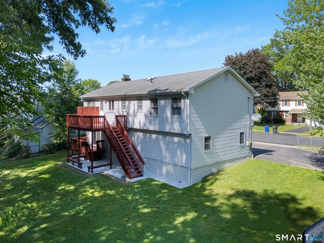 11 Goodrich Drive, Wethersfield, CT 06109