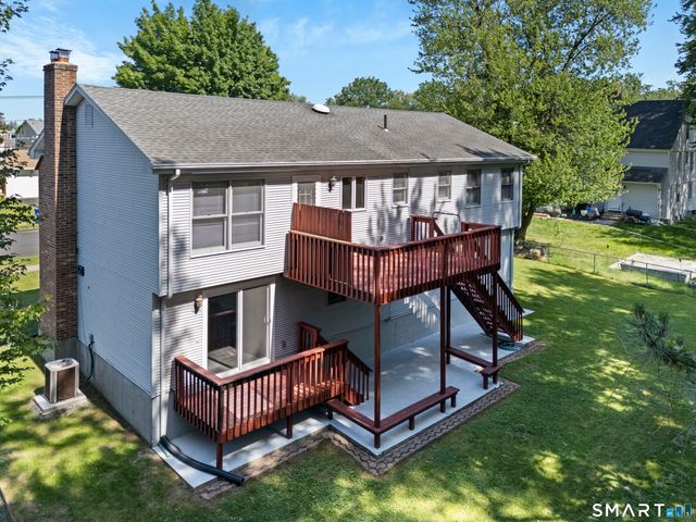 11 Goodrich Drive, Wethersfield, CT 06109