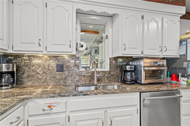 2804 E 174th Street, Belton, MO 64012