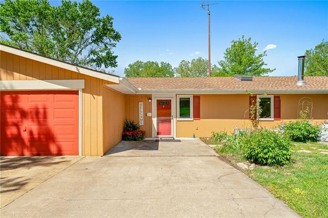 2804 E 174th Street, Belton, MO 64012