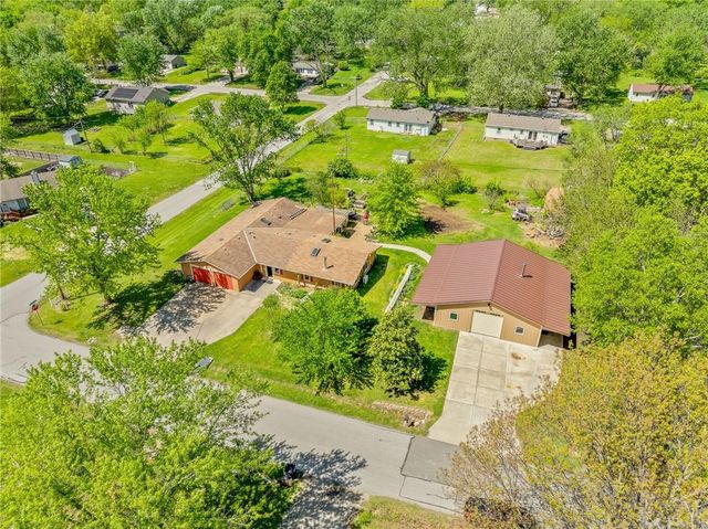 2804 E 174th Street, Belton, MO 64012