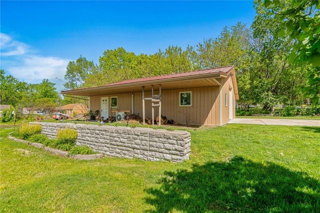 2804 E 174th Street, Belton, MO 64012