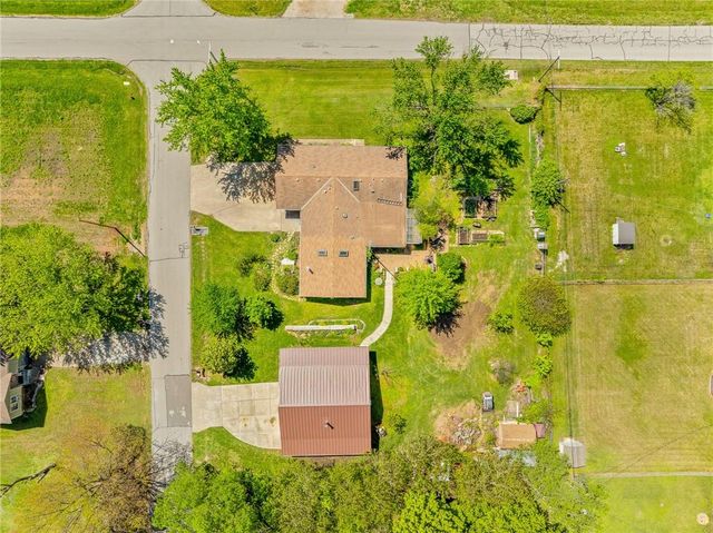 2804 E 174th Street, Belton, MO 64012