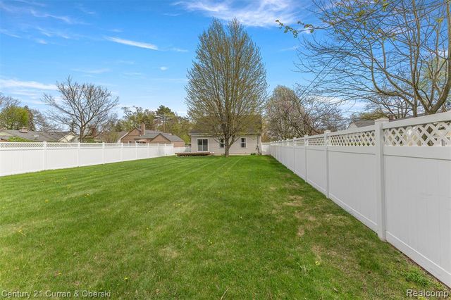 60 S Biggs Street, Belleville, MI 48111