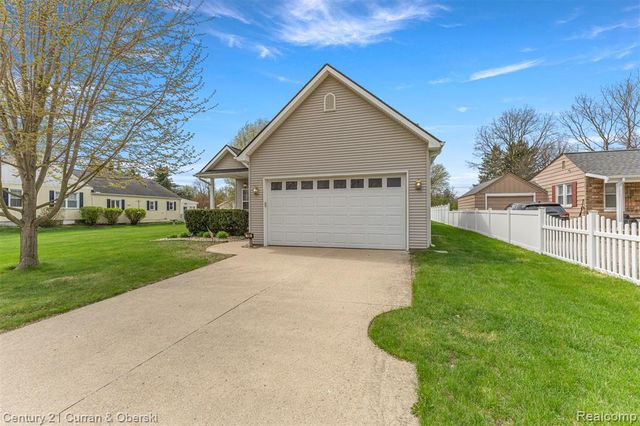 60 S Biggs Street, Belleville, MI 48111