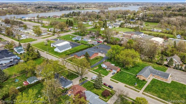 60 S Biggs Street, Belleville, MI 48111