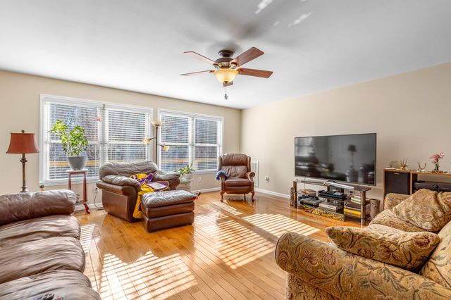 8200 Troubadour Way, Ooltewah, TN 37363