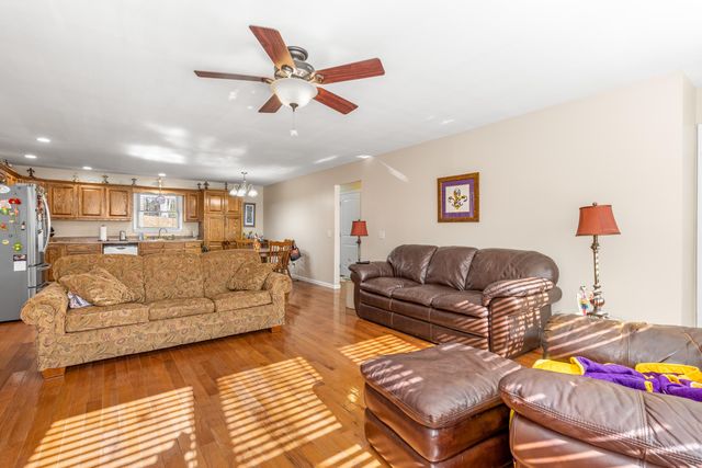 8200 Troubadour Way, Ooltewah, TN 37363