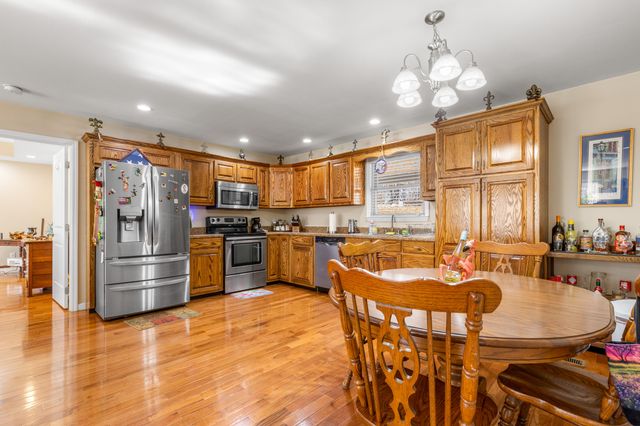 8200 Troubadour Way, Ooltewah, TN 37363