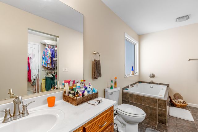 8200 Troubadour Way, Ooltewah, TN 37363