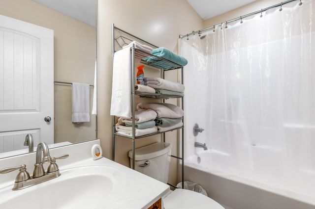 8200 Troubadour Way, Ooltewah, TN 37363