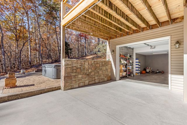 8200 Troubadour Way, Ooltewah, TN 37363