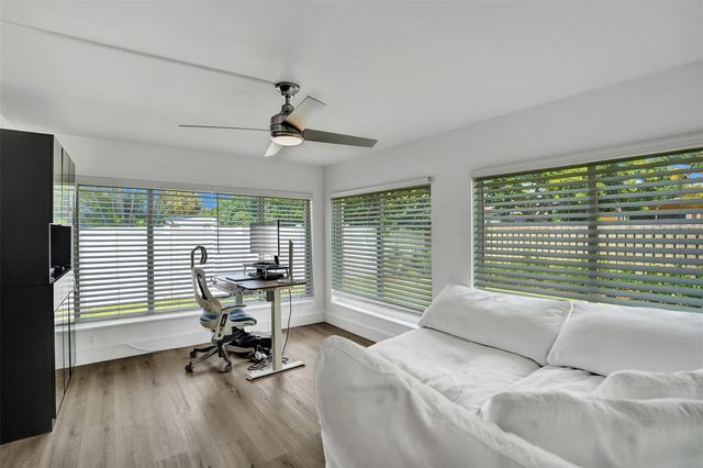 2136 NE 3rd Way, Boca Raton, FL 33431