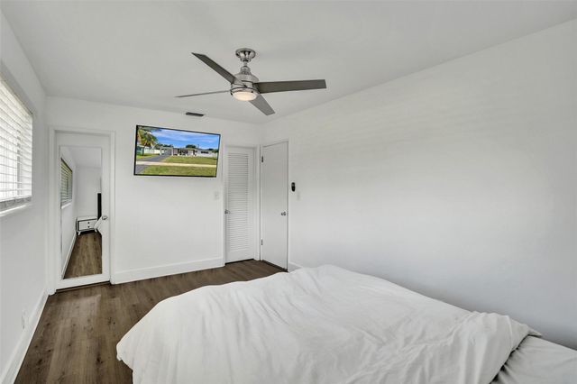 2136 NE 3rd Way, Boca Raton, FL 33431