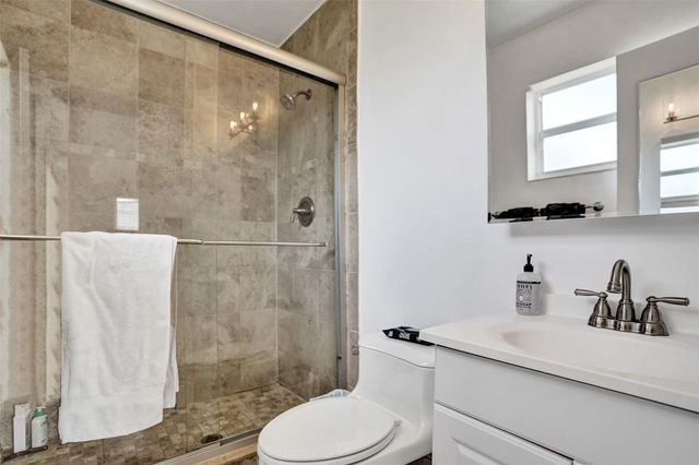 2136 NE 3rd Way, Boca Raton, FL 33431