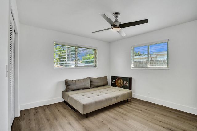 2136 NE 3rd Way, Boca Raton, FL 33431