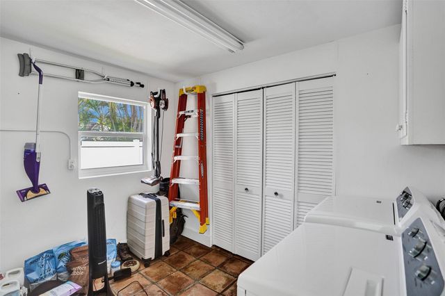 2136 NE 3rd Way, Boca Raton, FL 33431