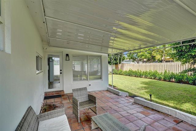 2136 NE 3rd Way, Boca Raton, FL 33431