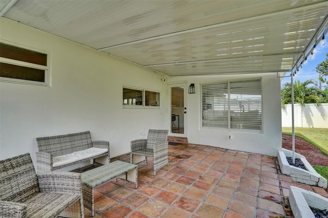 2136 NE 3rd Way, Boca Raton, FL 33431