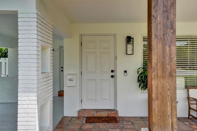 2136 NE 3rd Way, Boca Raton, FL 33431