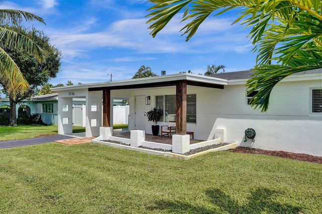 2136 NE 3rd Way, Boca Raton, FL 33431