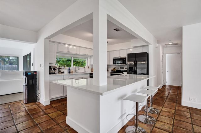 2136 NE 3rd Way, Boca Raton, FL 33431