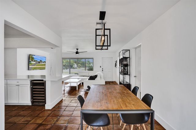 2136 NE 3rd Way, Boca Raton, FL 33431
