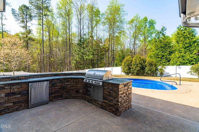 404 Glenville Lake Drive, Fuquay Varina, NC 27526